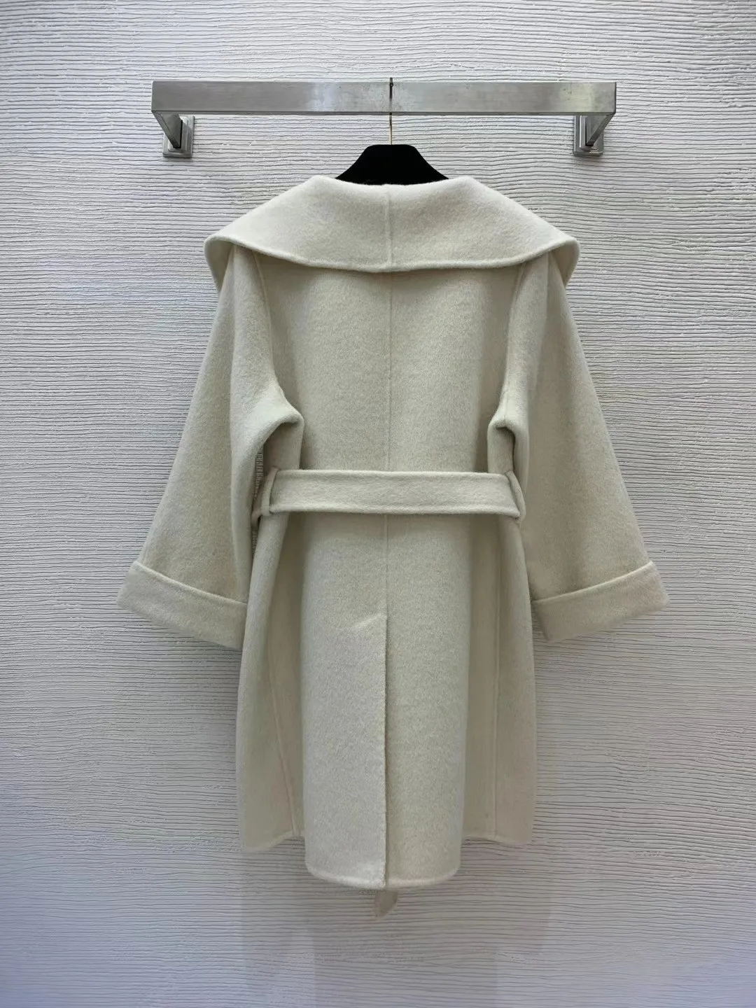 

2023 Autumn/Winter New Fashionable and Stylish Woolen Coat