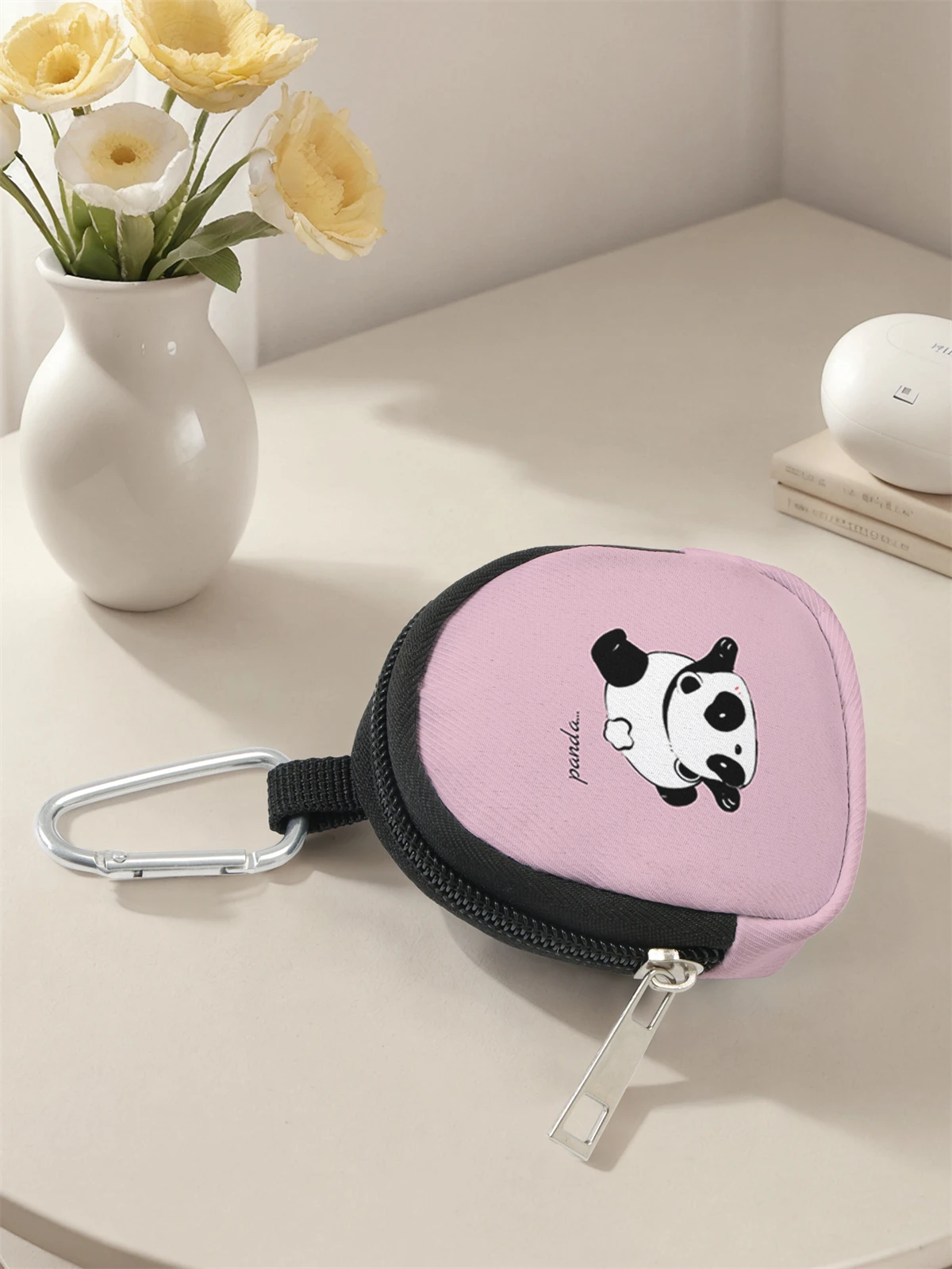 Panda pattern printed mini wallet, zipper change bag with hook clip, headphone key bag, suitable for men and women