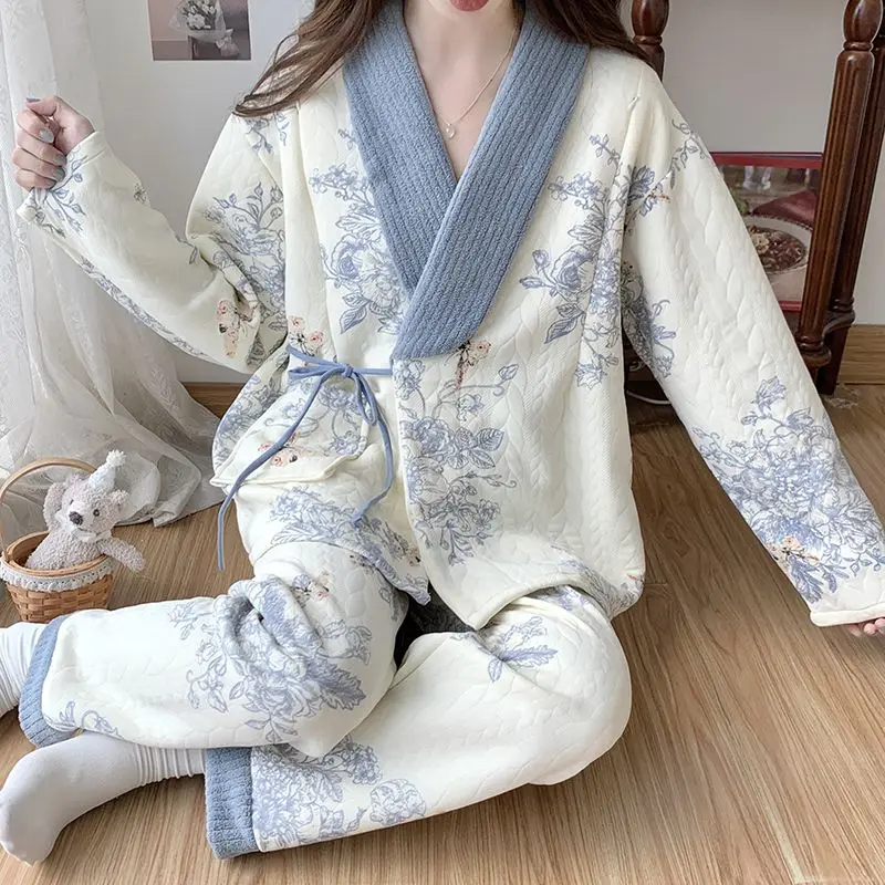 thumbnail image 1 of Ropa de lactancia de algodón de aire para mujer, pijamas de dos piezas de algodón para lactancia posparto, ropa de casa cálida con cuello en V para primavera 2023, 1 of 5
