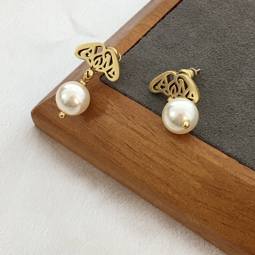 Punk style retro necklace, vintage fashion and personalized earring set