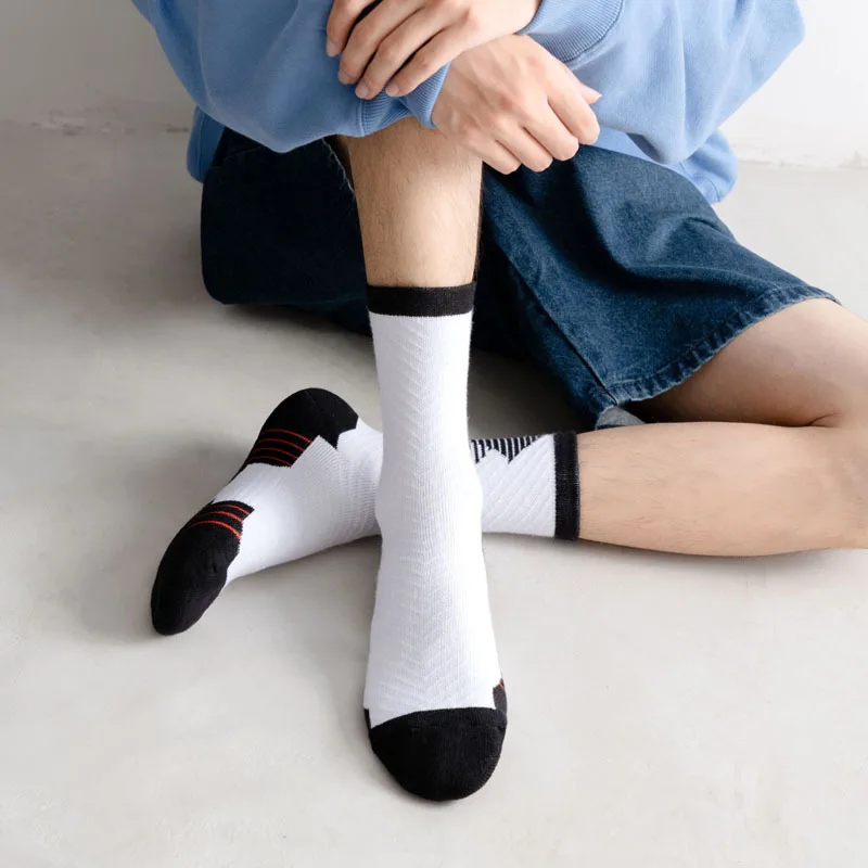 Men Basketball Socks Thickened Cushioned Towel Middle Tube Sweat-absorbing Non-Slip Outdoor Sports Compression Running Socks