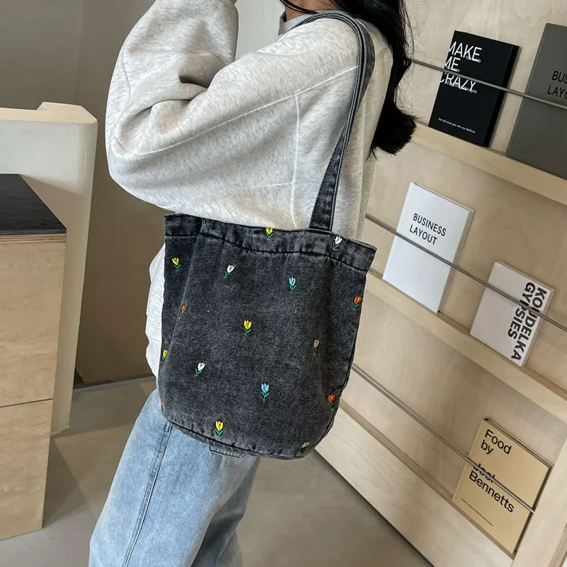 Embroidered Denim Bucket Bag Summer Large Capacity Tote Bag In All-match Shoulder Ladies Carrng Portable Shopping