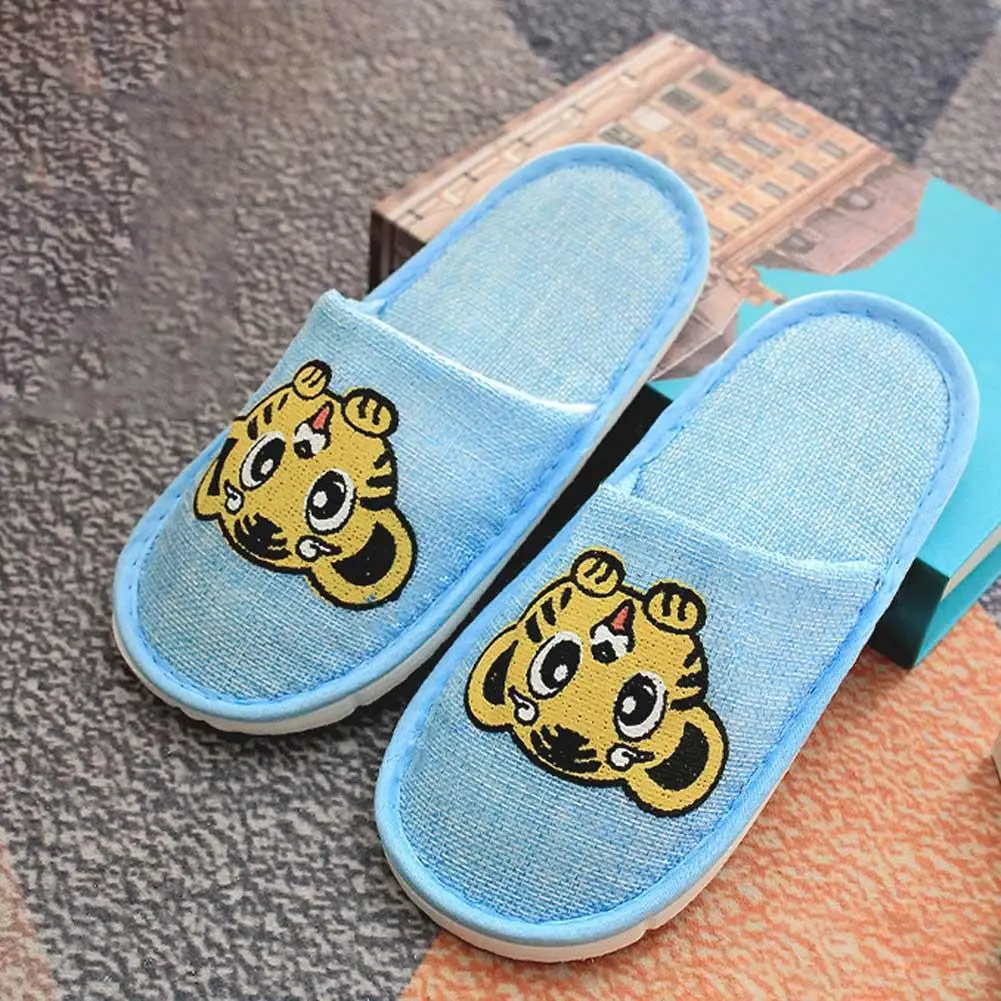 Cartoon Tiger Slippers For Kids Hotel Travel Soft Slippers Children Boys Girls Cute Print Slipper Cotton Home Guest Kids Shoes