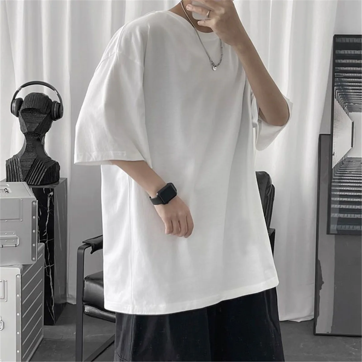 코튼 여름 패션 남성 T 셔츠 캐주얼 솔리드 반소매 클래식 티 남성 100% 코튼 한국 힙합 탑 티셔츠 블랙 화이트