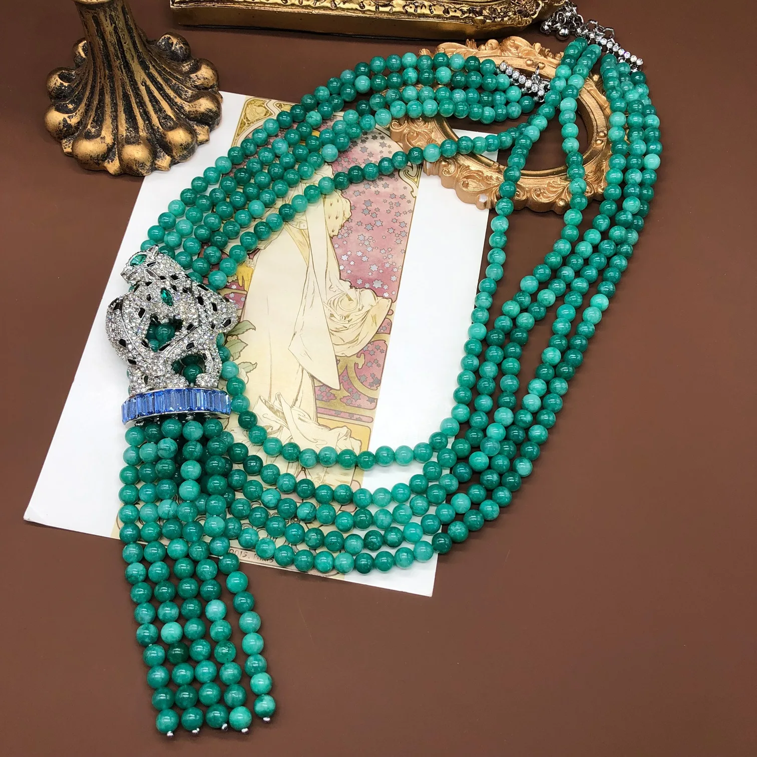 أنيقة متعددة الطبقات الحجر الأخضر حبة قلادة خمر نم...