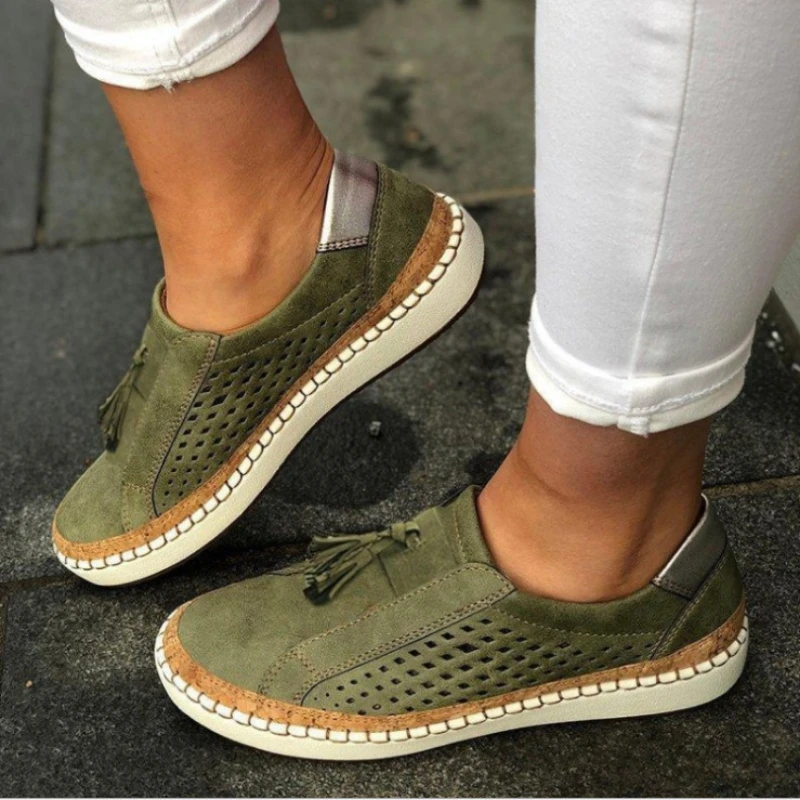Spring and Autumn Women Casual Shoes New Flat Shoes Fashion Tassel Hollow Women Shoes Non Slip Sneakers Women Sizes 35-43