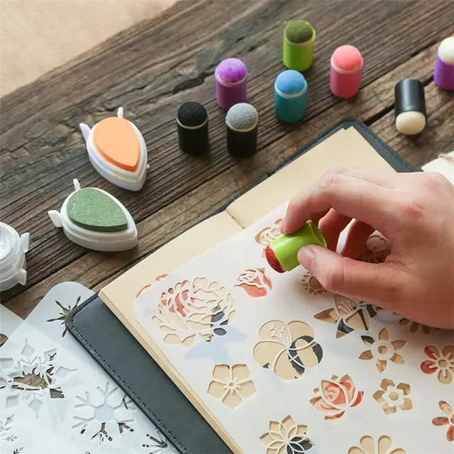 Finger Painting Sponge Daubers 2