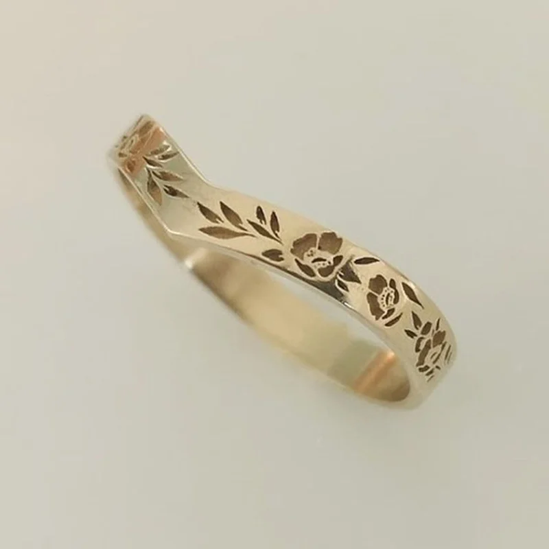 Wedding Rings for Women Vintage V-shaped Hand Carved Flowers Ring Bridal Sets
