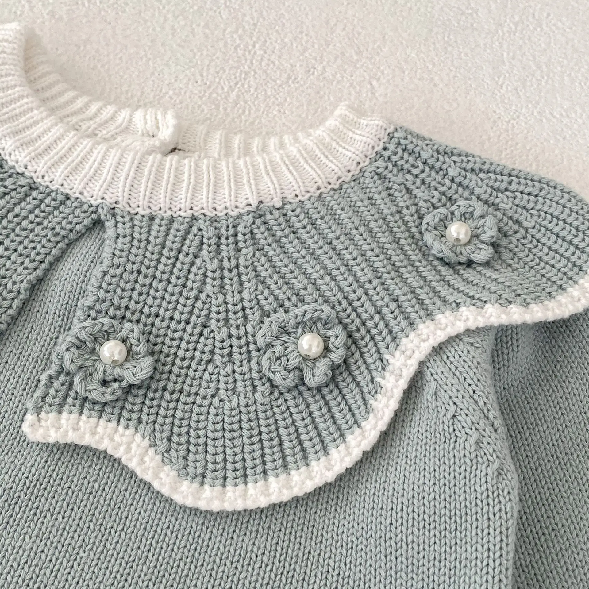 Baby Girls Sweater Spring And Autumn Girl Baby Fashion Versatile Handmade Ball Ball Lotus Collar Pullover Sweater Knit