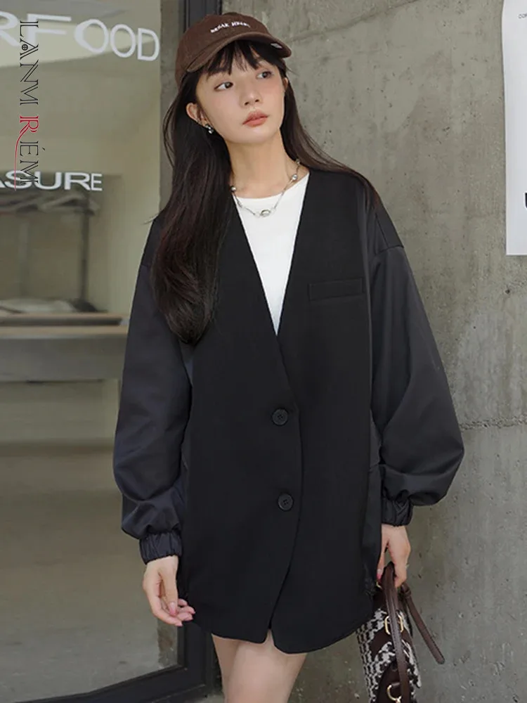 

LANMREM Women Black Patchwork Design Blazer Fashion V Neck Long Sleeves Loose Coat Streetwear 2024 Spring New Clothing 2AA5027