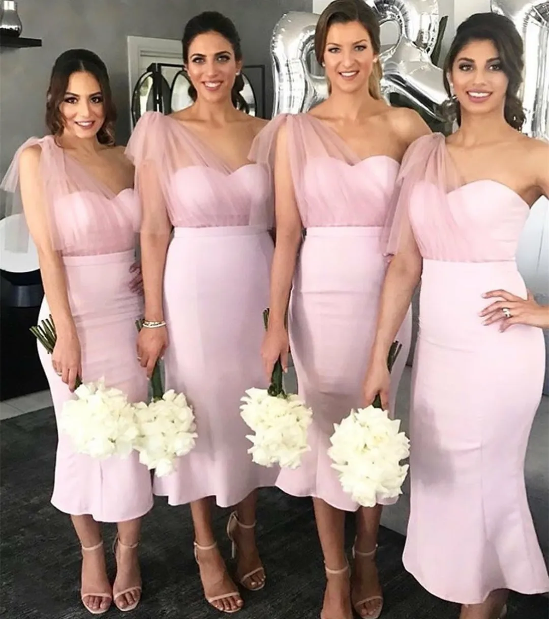 

Women's Short Crepe Pink Bridesmaid Dresses with Ruffles Sheath Sweetheart Tea Length Formal Evening Dress