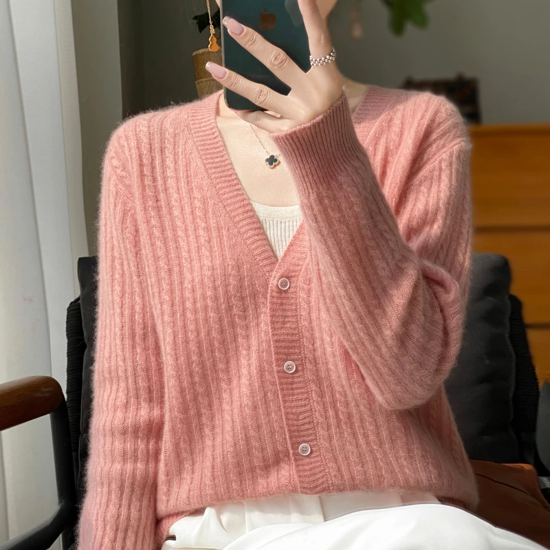 

6-color new women's cardigan V-neck sweater versatile and comfortable solid color knitted women's long sleeved thin sweater