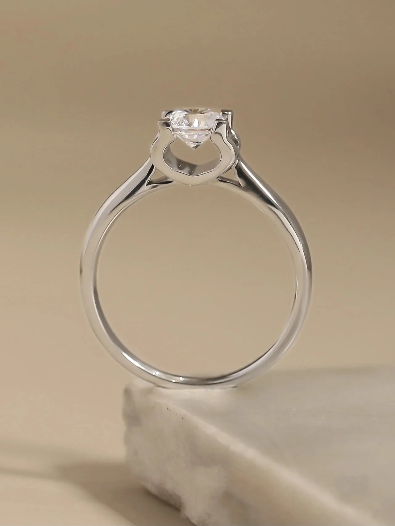 

Moisanne Bull Ring Diamond Ring Female D color engagement ring can be customized pt950 platinum gift