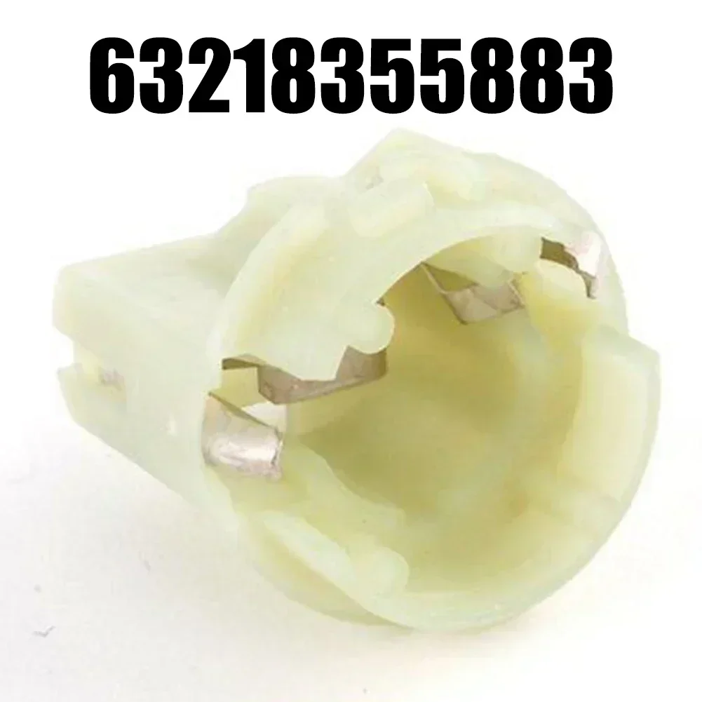 Tail Light Bulb Socket Tail Light Bulb Socket For BMW E30 E32 E34 E38 E71 63218355883 Anti-corrosion Wear-resistant And Non-deformation