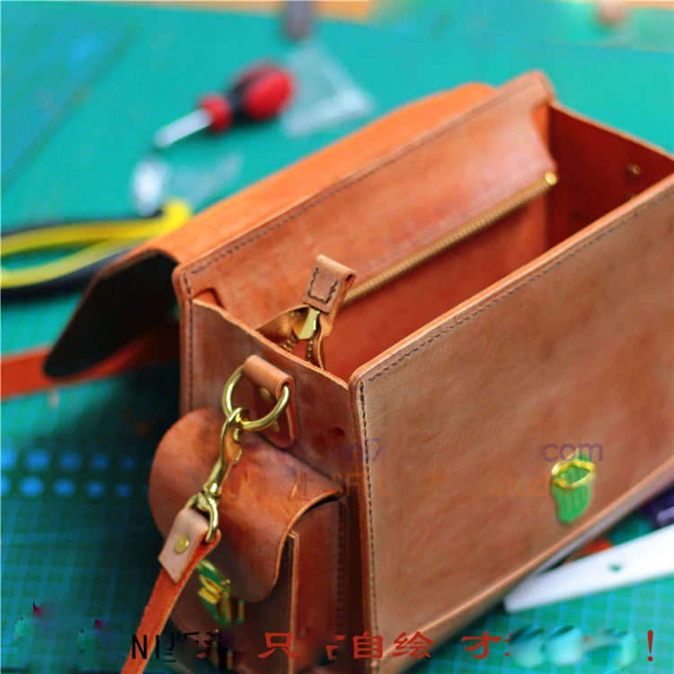 diy Leather kraft vintage shoulder bag die cutting kraft paper sewing pattern hollowed stencil template 26x18x13cm