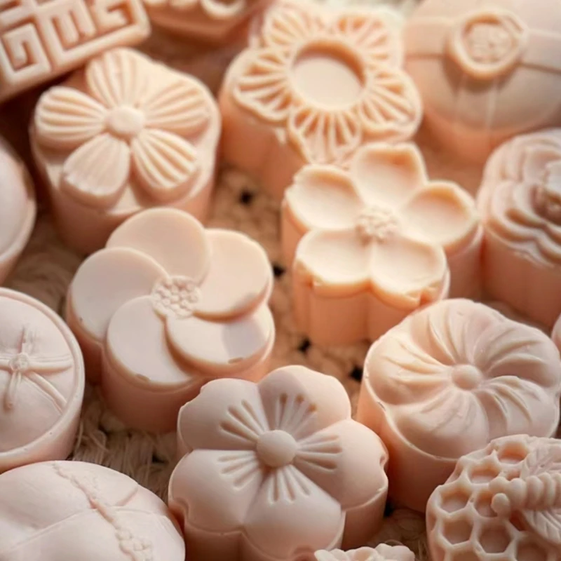 Cute Mini Flowers Silicone Soap Mold DIY Aromatherapy Candle Decoration Molds Handmade Soap Form Making Plaster Crafts Mould