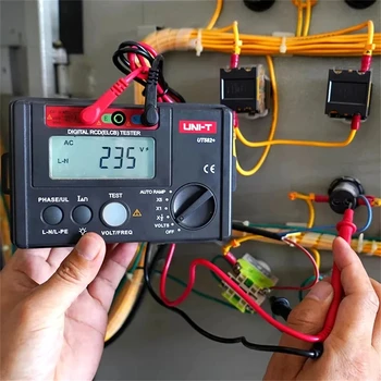UNI-T Digital RCD ELCB Tester AUTO RAMP Electric Circuit Breaker Finder Professional Leakage Protection Switch Tester UT582+ 1