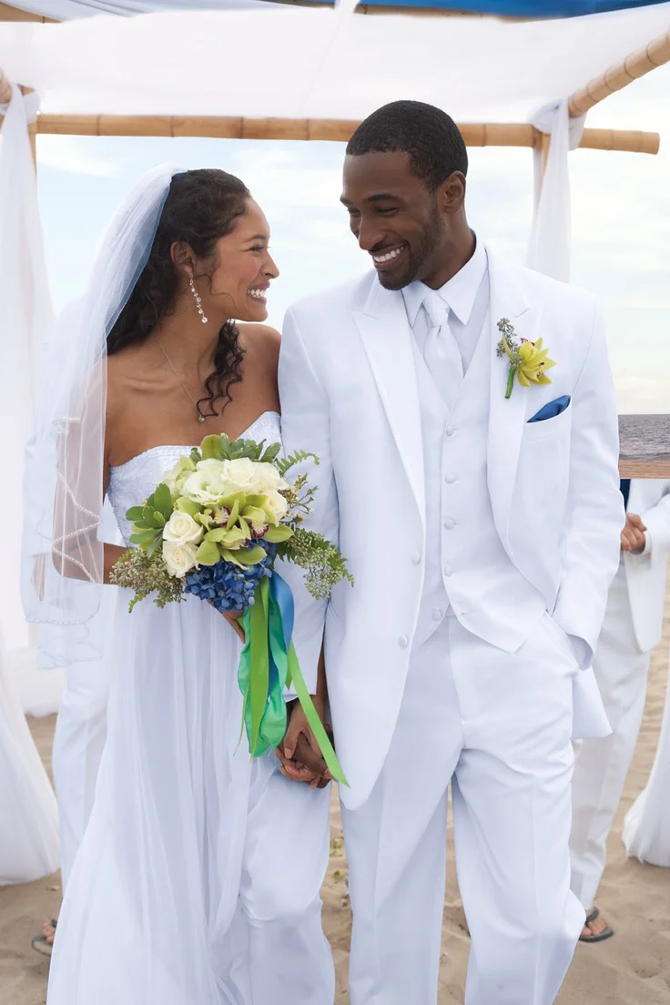 

Brand New Groomsmen White Groom Tuxedos Peak Lapel Men Suits Wedding Best Man Blazer ( Jacket+Pants+Vest+Bow Tie )