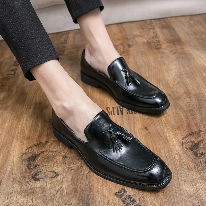 European Station Men  New Trend Fashion Lefu Pointed Leather Shoes Non slip and Durable Black Red Sizes 38-48 Men  Shoes