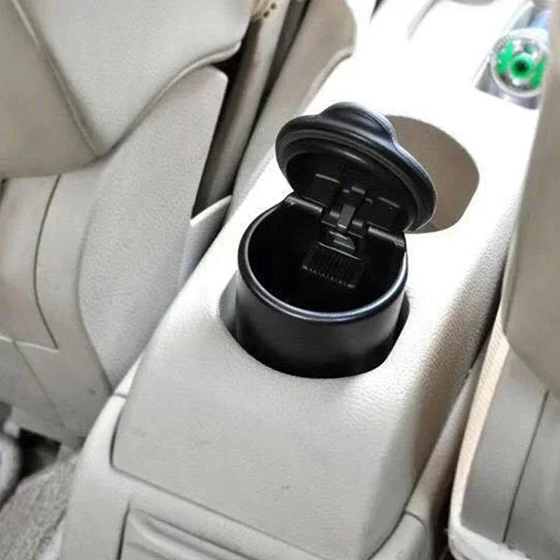 Universal Car LED Ashtray Garbage Coin Storage Cup Container Cigar Ashtray Holder Auto Interior Accessories Car LED Ashtray