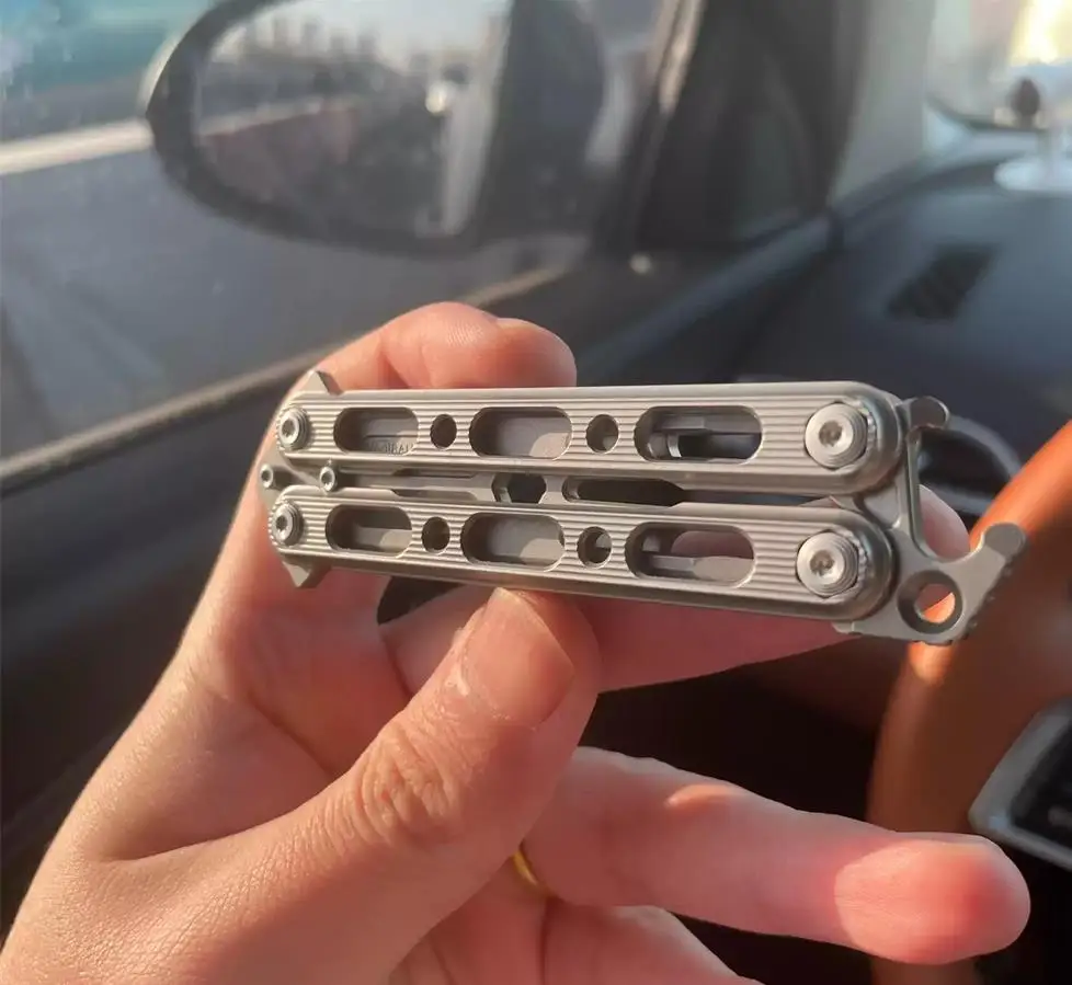 

Second-hand products are non-refundable and non-exchangeable Titanium alloy small swing