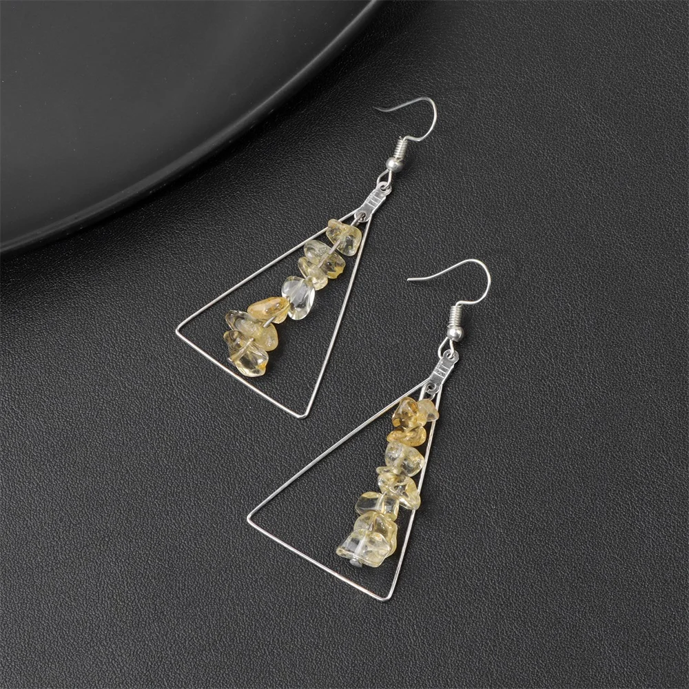 Nupuyai Orecchini a nappa lunga con pietra di cristallo per donne, orecchini pendenti con pietra di guarigione del chakra per matrimonio, festa, vacanza, 62mm, 62x12mm, Rame, Ametista