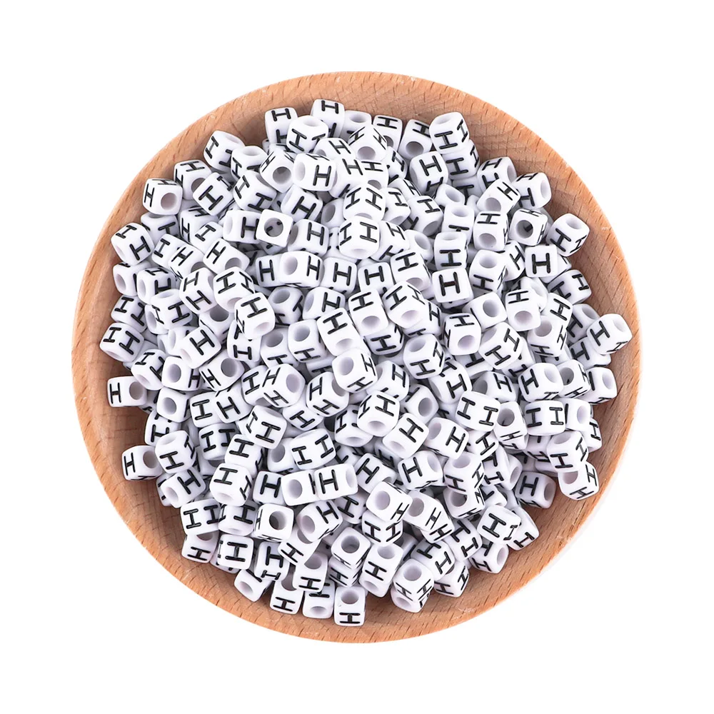 TOAOB 800 stuks Alfabet Kralen van Acryl 6 mm Cubes 4 Kleurs met 2 Stijls Koord voor doe-het-zelf Maken Armbanden Kettingen Sieraden