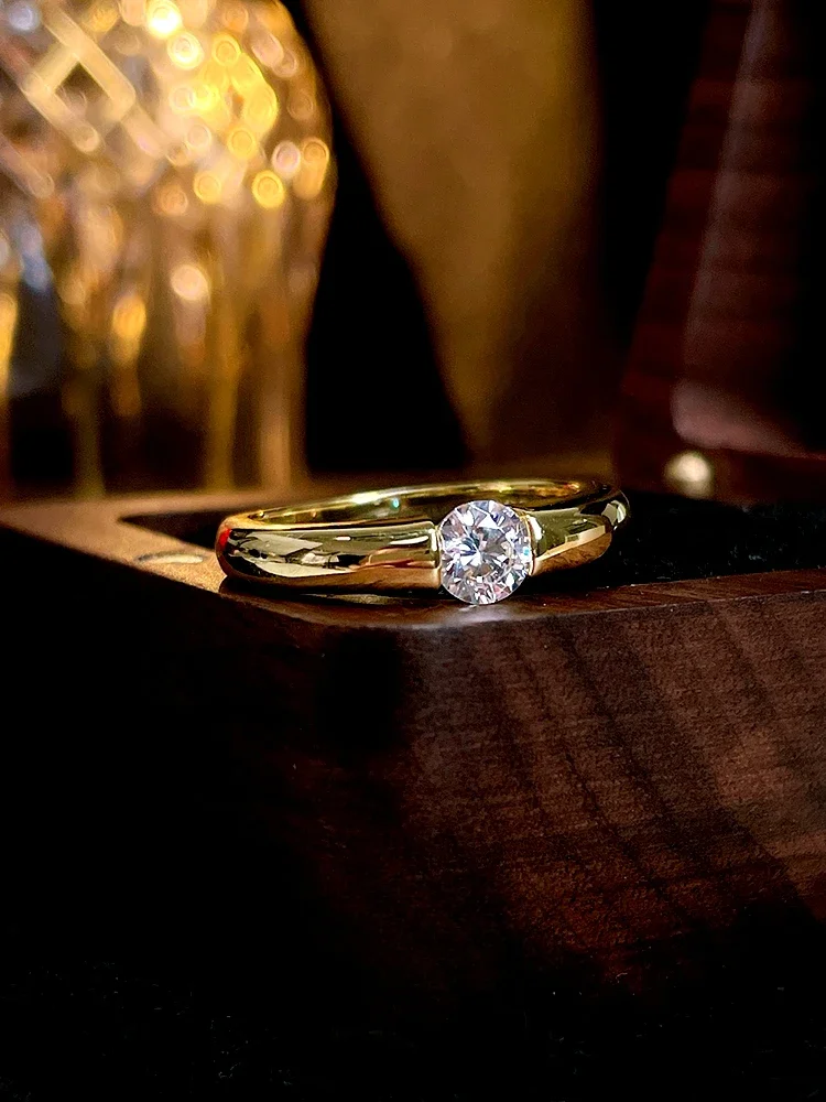 

New Hua Plated Gold Pigment Ring 925 Silver Diamond Ring Set, High Carbon Diamond Fashion Style