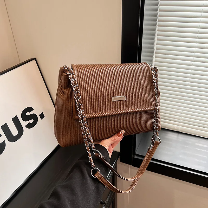 Large Capacity Bag for Women 2024 Solid Color New Fashion Special-Interest Texture Chain Shoulder Retro Crossbody Tote Bag