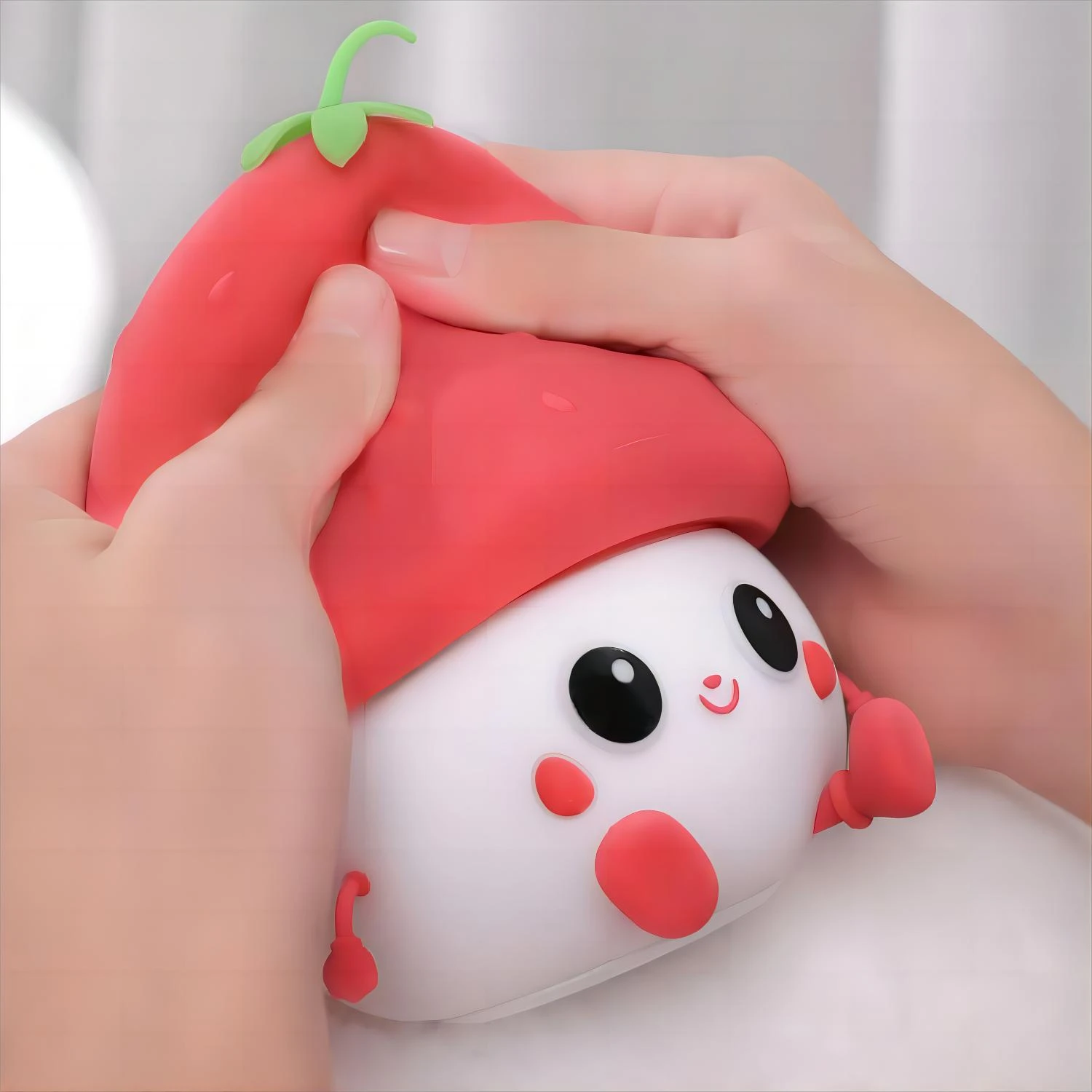 Strawberry silikonové LED noční světlo USB dobíjecí lampička na spaní Roztomilá noční lampička do ložnice jako dárek pro holčičku_voghion.com