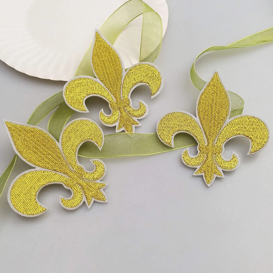 3 Patch Ricamate Fleur De Lis In Oro Metallizzato - Applicazione A