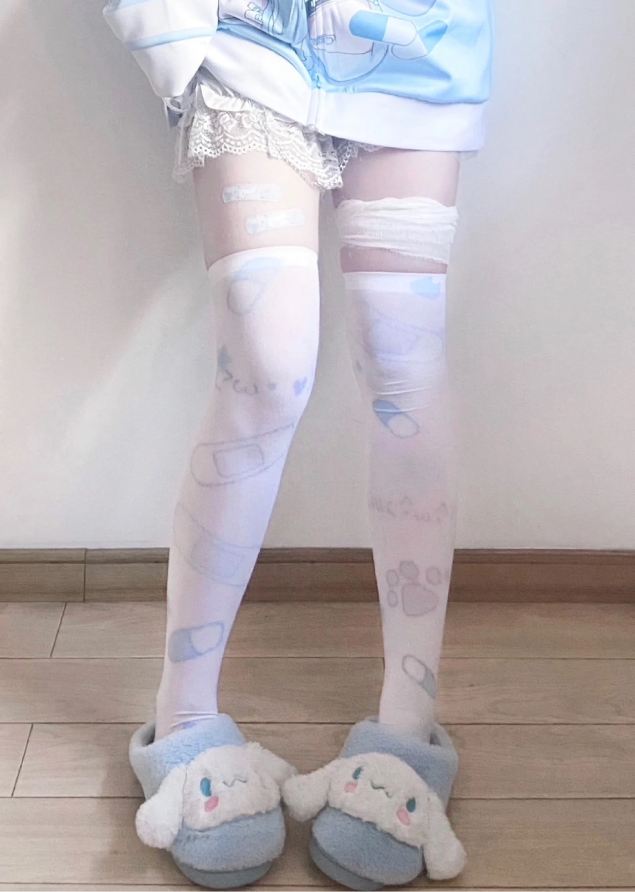 Japanese Printed Velvet Pill White Socks Women Cute Sweet Lolita Water Color Secondary Element Stockings Mine Series Knee Socks