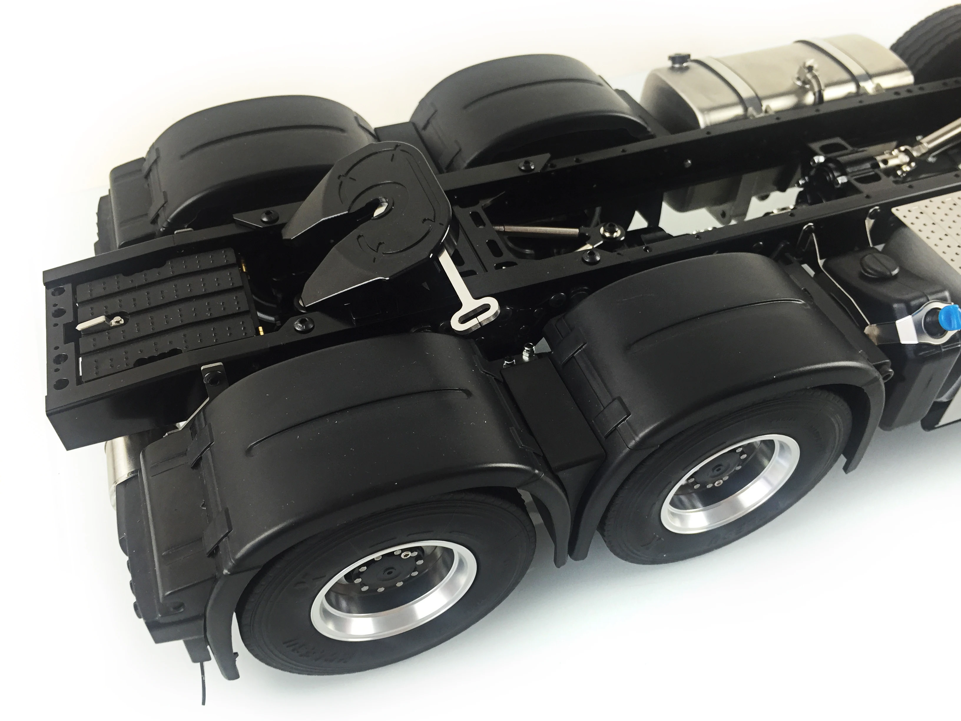 LESU 1/14 Electric Truck 6X6 Metal Chassis Motor Servo for Toys Tamiyaya 3363 RC Tractor Remote Control Toys Th16843-SMT8 3