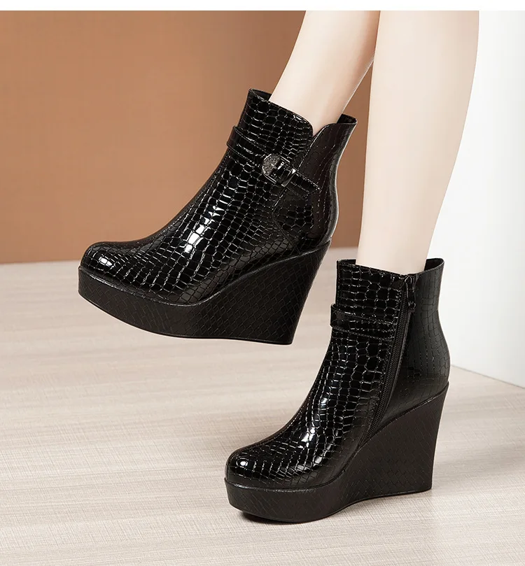 High quality short ankle boots for women Patent leather 10cm wedge high heel platform 2023 autumn / winter elegant shoe - black