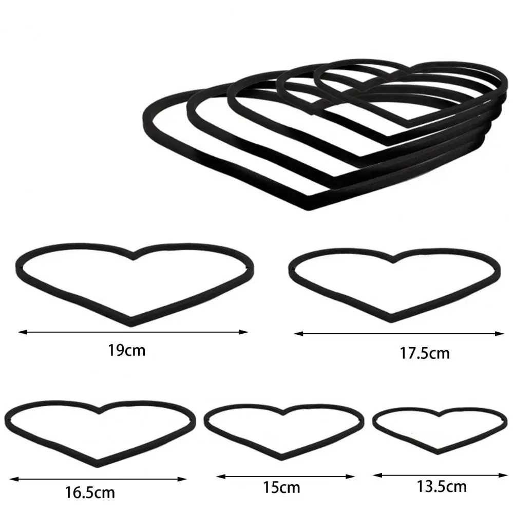 5Pcs Aquarium Floating Plant Ring Heart Shaped Fish Feeding Rings Betta Fish Tank Food Ring Plant Fence Corral for Keeping Float