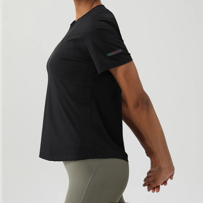 Loose Round Neck Women's Sports & Fitness Top - Image 4