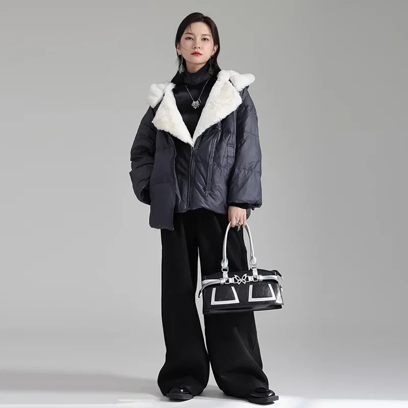 Winter Short Down Jacket Design with Contrasting Color Hooded Fur Collar Shape and Warm Jacket for Women