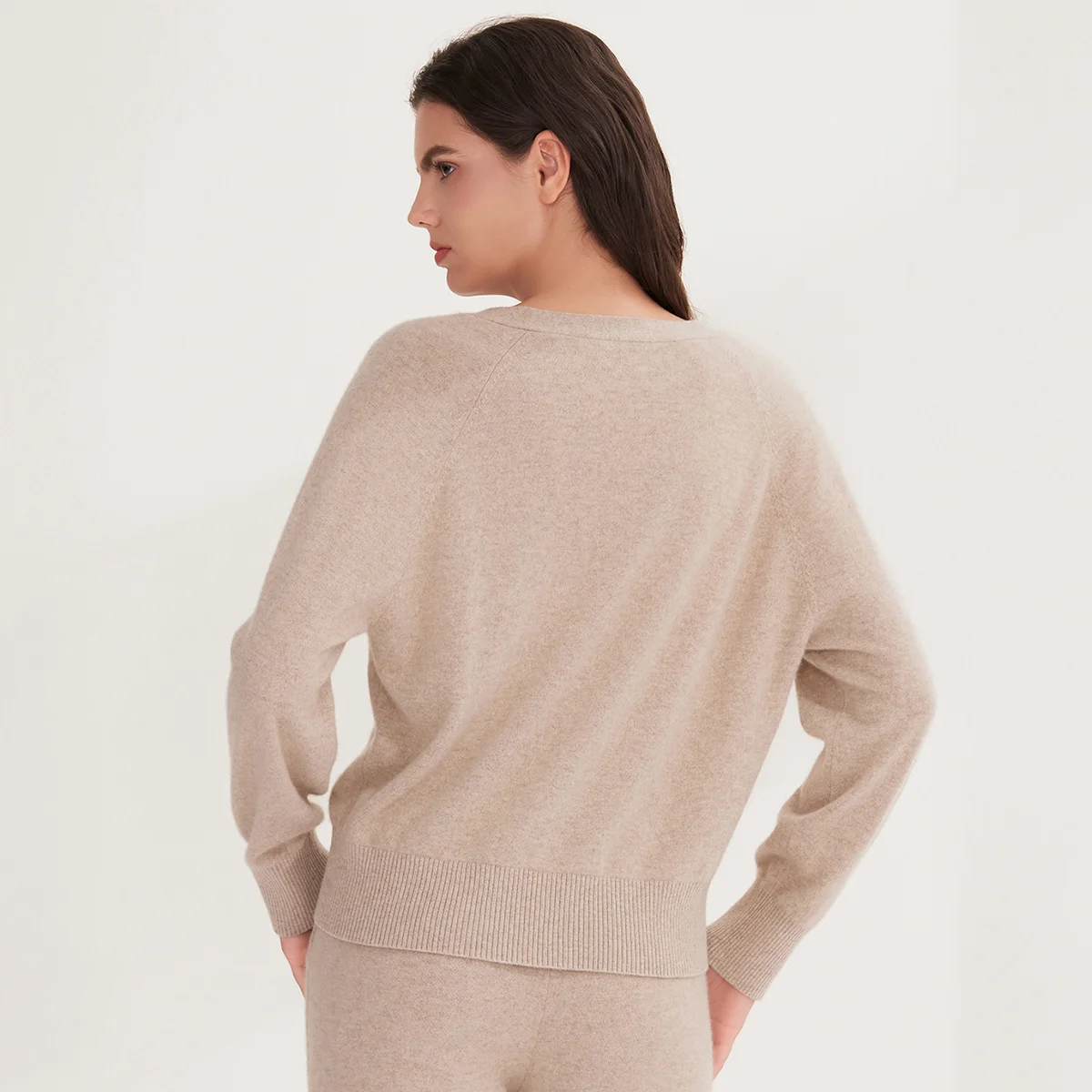 BL3521358 Women's Luxury 100% Pure Cashmere Pullover Sweater Lightweight Knit Button-Accent Neckline Scarf - Image 2