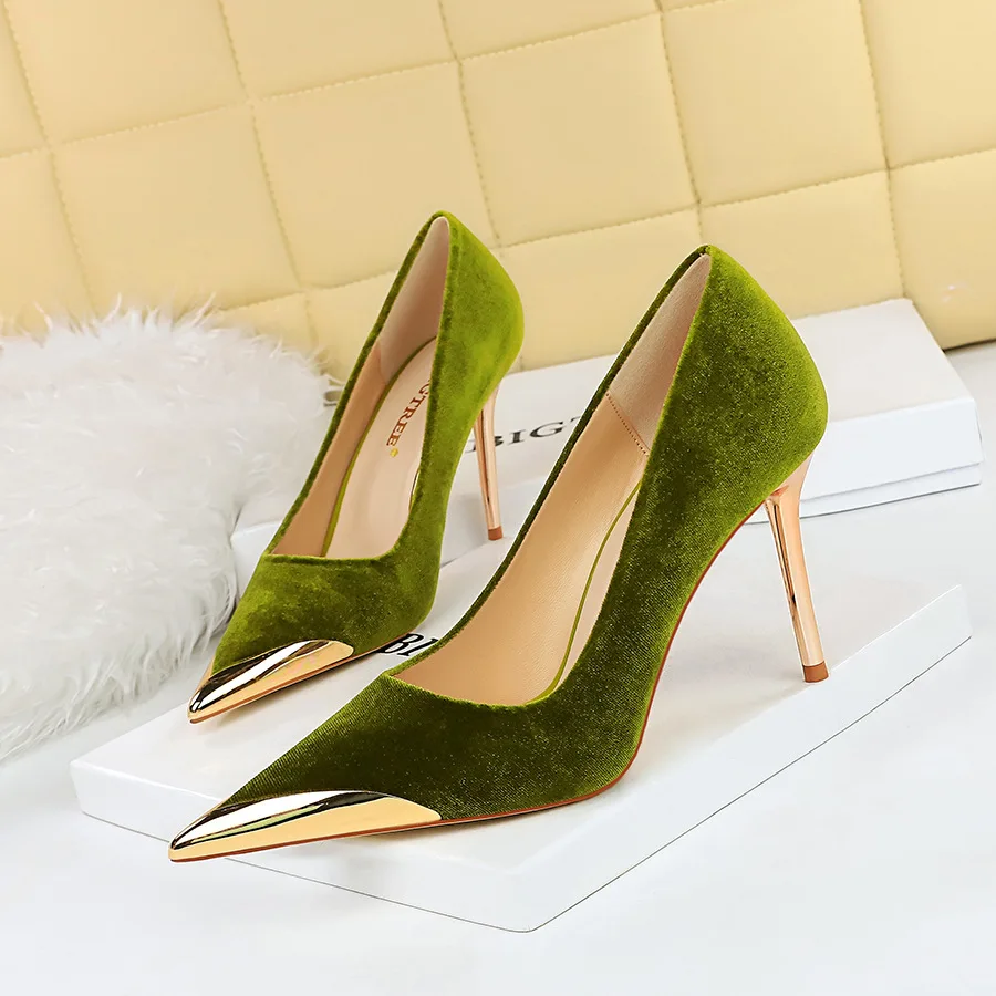 Footwear Heels Designer Heels 2019 Designer Women Pumps Luxury Metal Suede  Decoration Pointed Toe