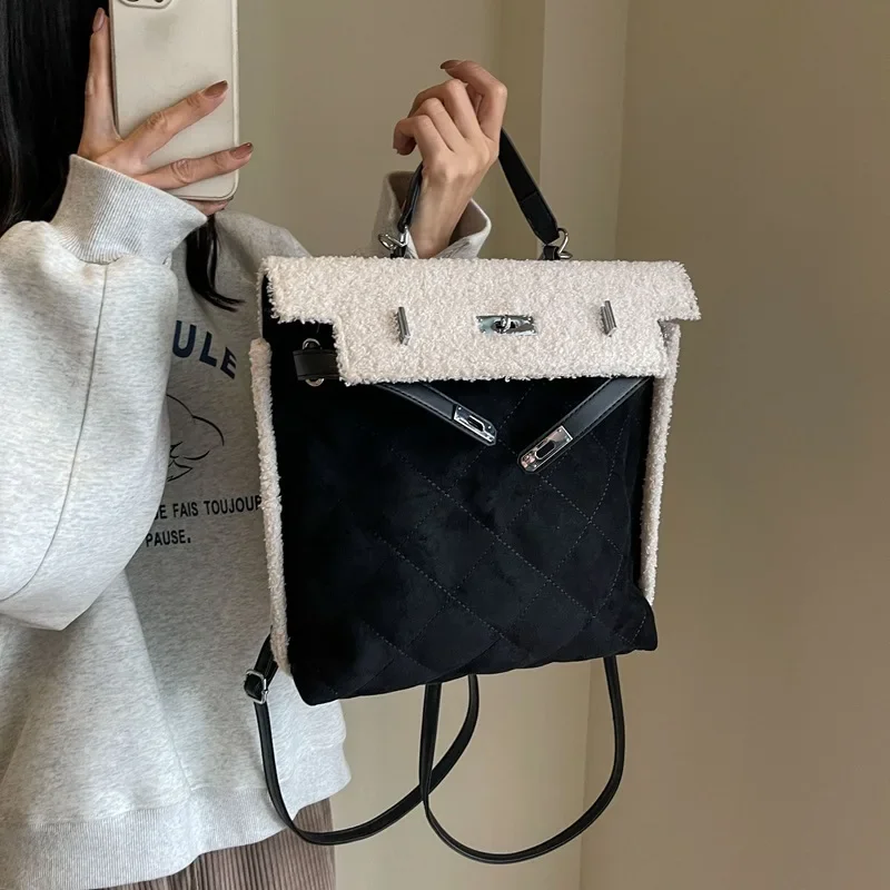 New Luxury Trend Winter Fashion Streetwear Women Vintage Solid Casual Backpack Plush Simple College Student Backpack For Girl