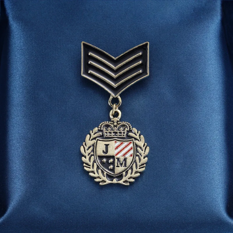 2023 New Baroque Honor Medal Spille In Metallo Per Le Donne Unisex Personalità Semplice Spilla Classica Spille Gioielli Regali Di Nozze Per Feste