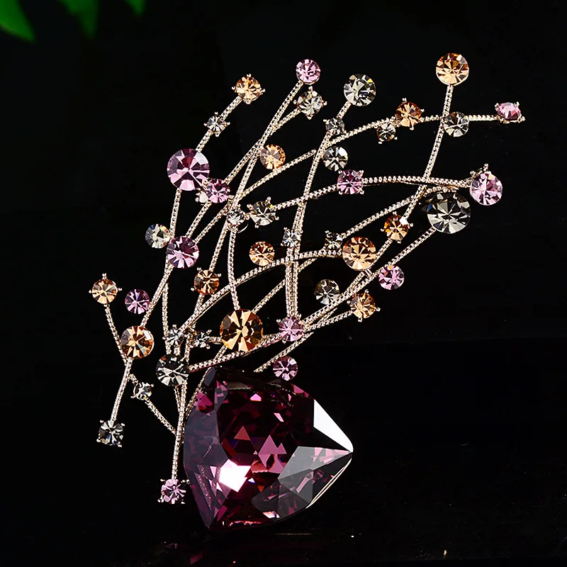 Exquisite Super Flash Imitation Crystal Flower Large Brooch High-grade Temperament Female Coat Coat Niche Design Sense Pin