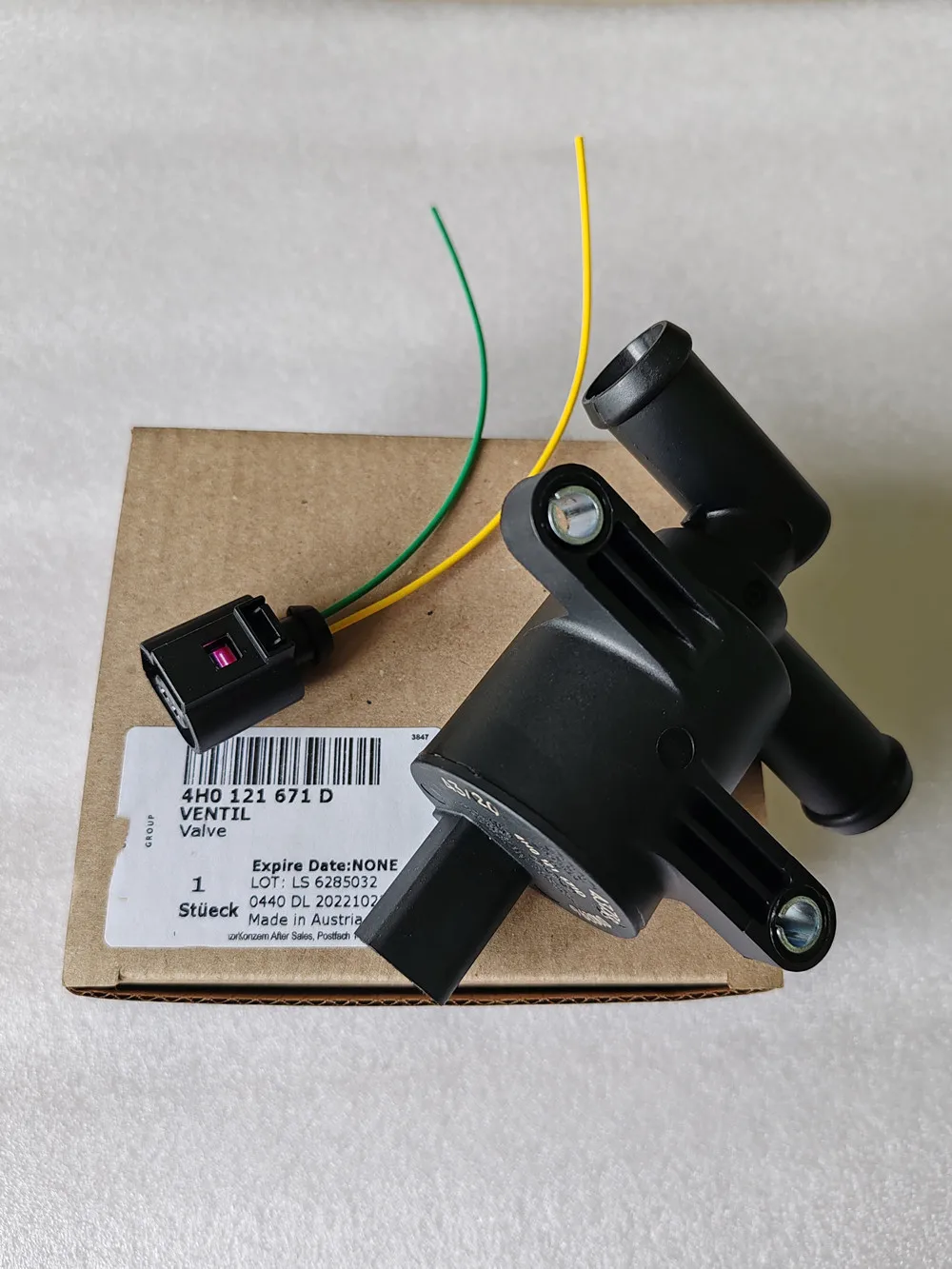 Heater Control Valve heater control valve for AUDI A4 B8 B9 VW 4H0121671D 4H0121671B 4H0 121 671 D 4H0 121 671 B