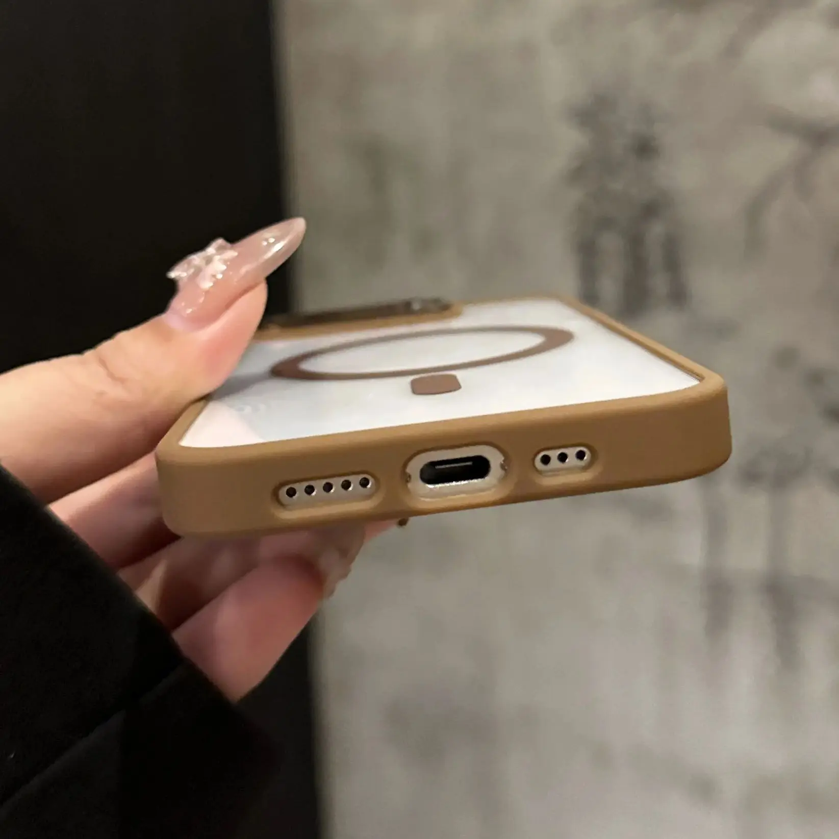 Magnetic Metal Ring Holder Case with Clear Lens Protection and Hard Back Cover