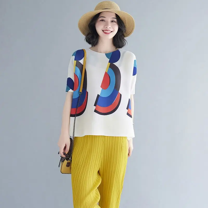 

Design Sense Fashion Short T-shirt Female 2023 Summer New Versatile Geometric Contrast Printing Loose Pleated T Shirt Female Top