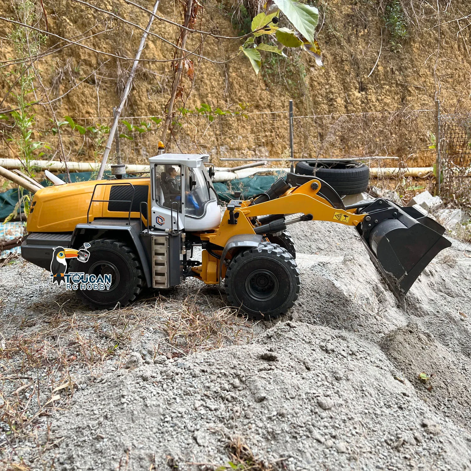 XDRC 580 1/14 Hydraulic RC Metal Wheeled Loader ST8 Remote Control Car Model with Sound Light Set Painted Assembled RC Toy 3