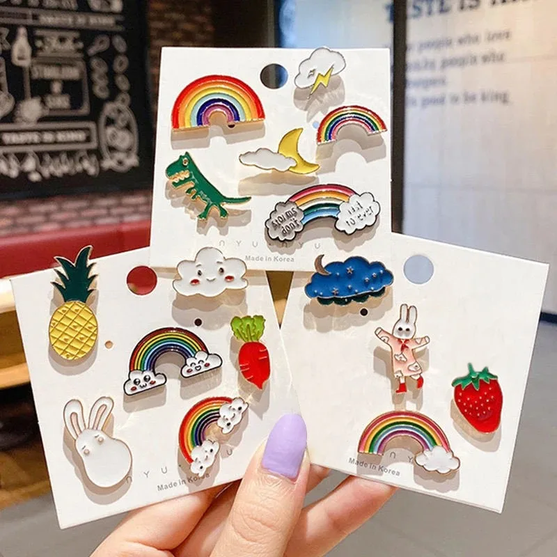 Enamel Pins Random Enamel Pin Brooches Badges Cute Cartoon Brooches for Child and Women Metal Small Jewelry with Many Different Shapes