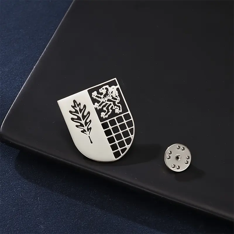 Custom Family Logo Brooch Personalized Picture Pins 304L Stainless Steel Custom Jewelry Applicable To Family Company Bar Club - Image 5