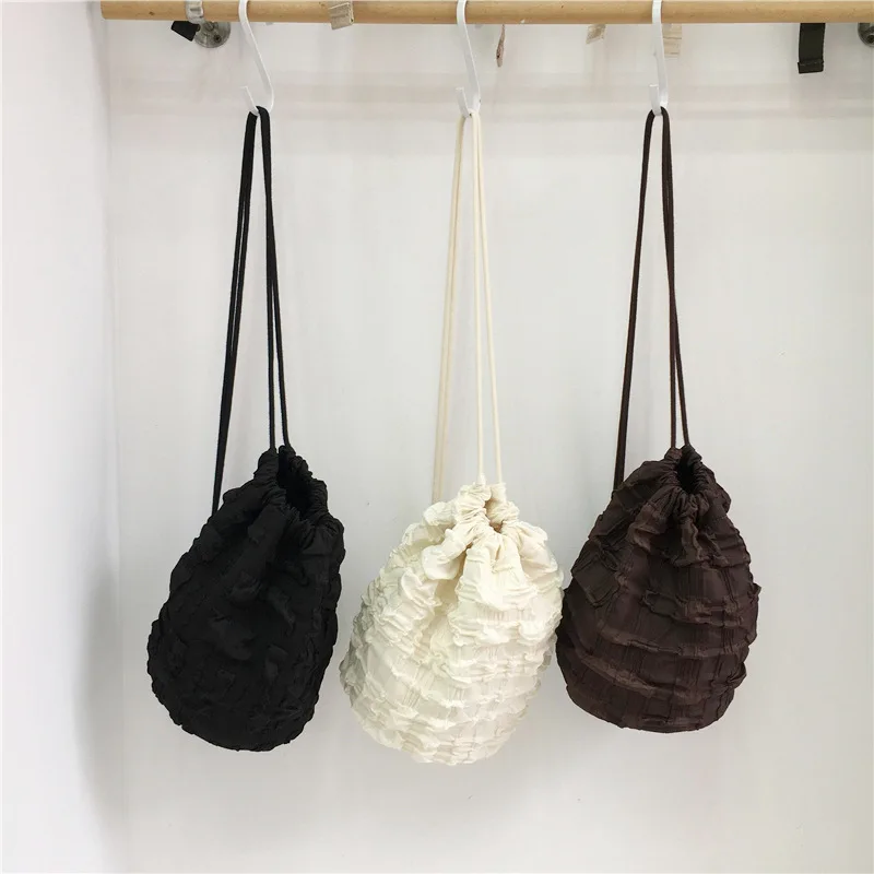 

Оригинальные модные повседневные Рюкзаки в Корейском стиле с пузырьками, однотонные универсальные нейлоновые сумки-ведерки для девушек с облачной текстурой