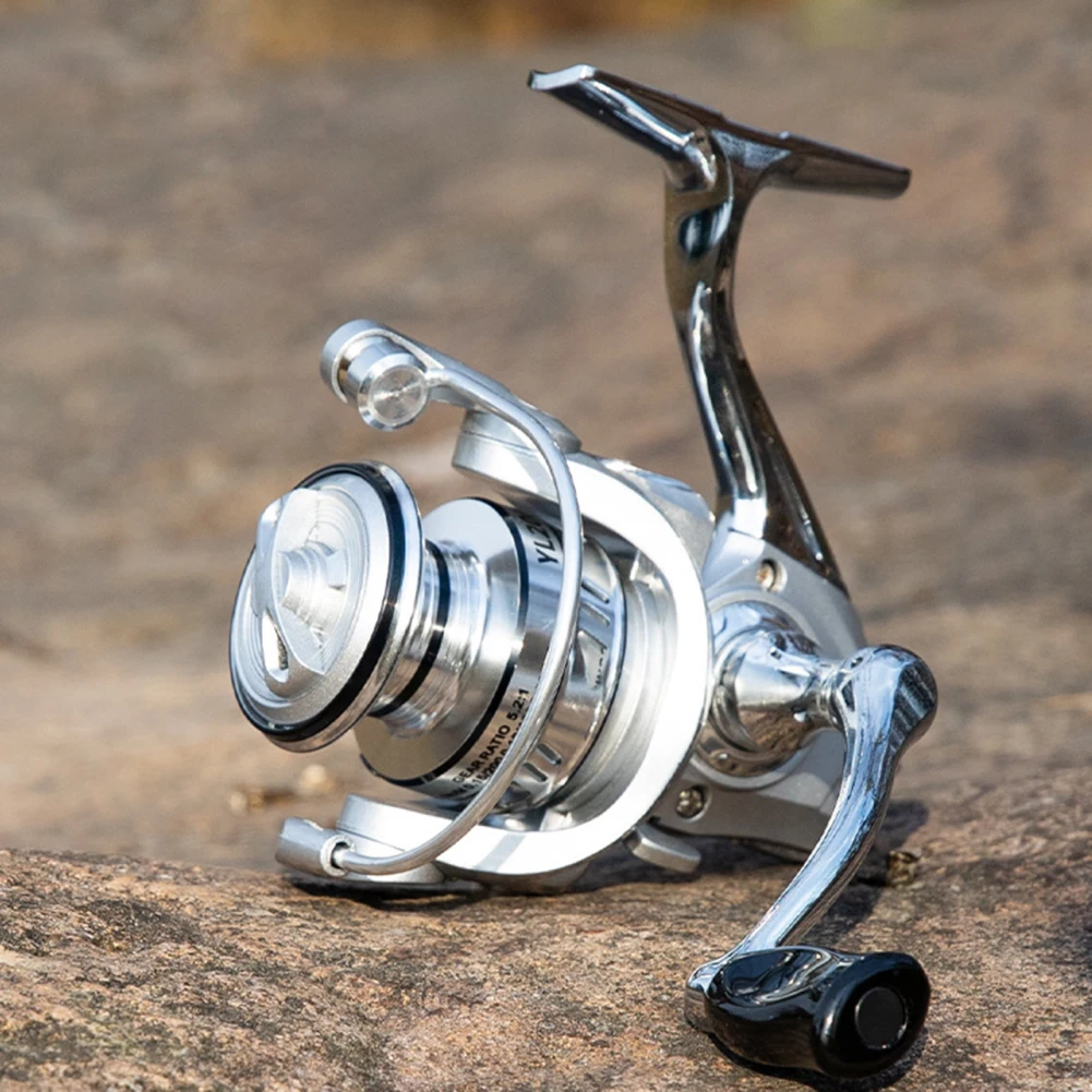 

Спиннинговая катушка, передаточное число 5,2: 1, высокоскоростная Рыболовная катушка с проволочной чашей 1000-7000 для обеих рук с тормозной силой 10-16 кг для рыбалки